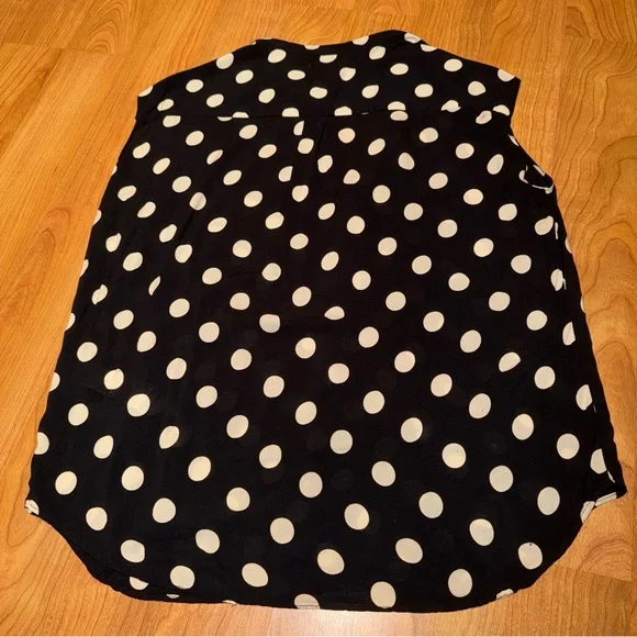 Zara Trafaluc Women’s Black & White Polka Dot Sleeveless Blouse Top size Large - Picture 9 of 10